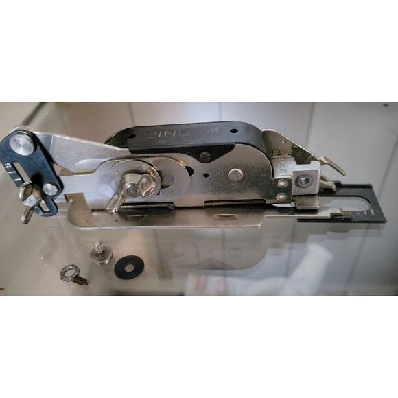 Singer Buttonhole Attachment Part No. 121795 for Singer Lock Stitch Sewing Machi - Picture 7 of 11